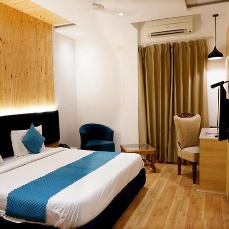 Hotel King'S Way Amritsar Esterno foto