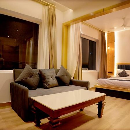 Hotel King'S Way Amritsar Esterno foto