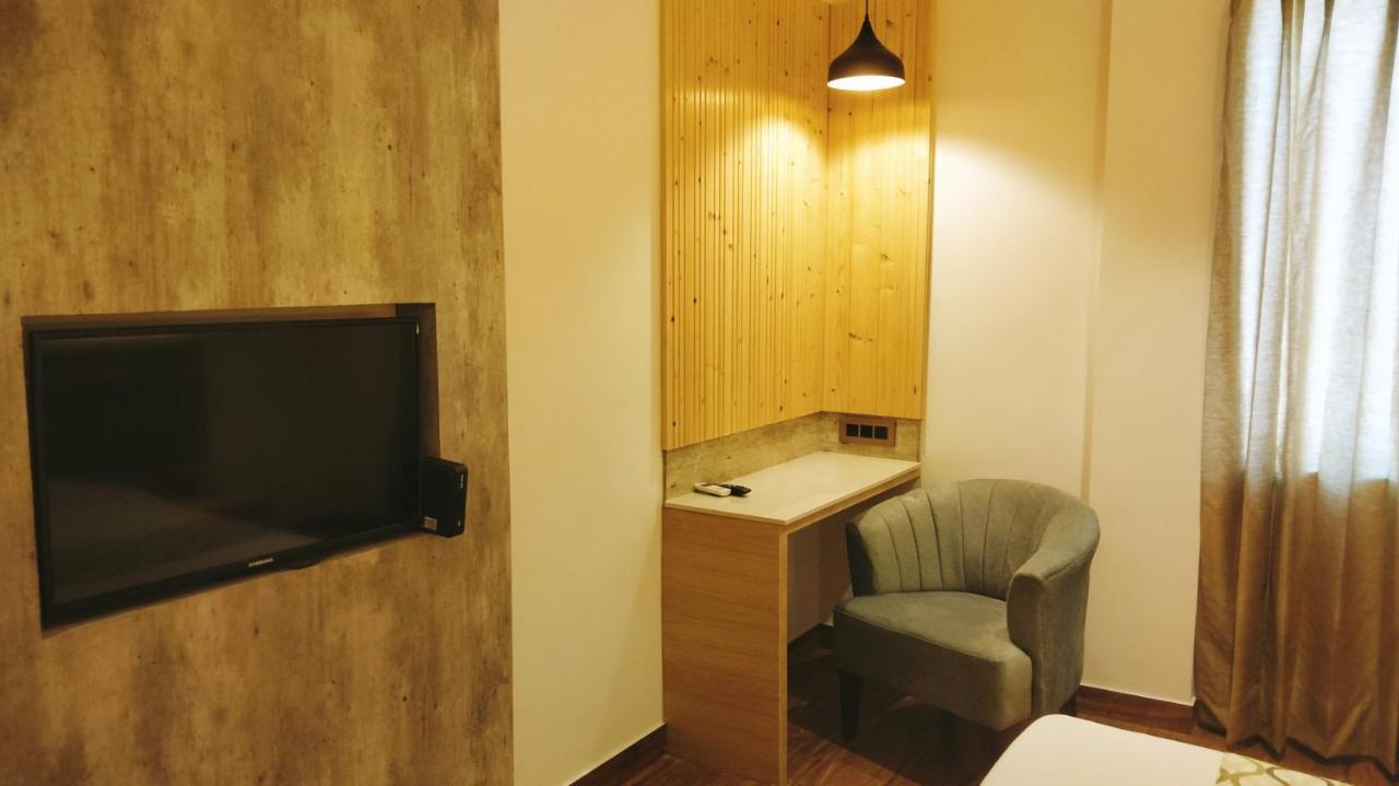Hotel King'S Way Amritsar Esterno foto