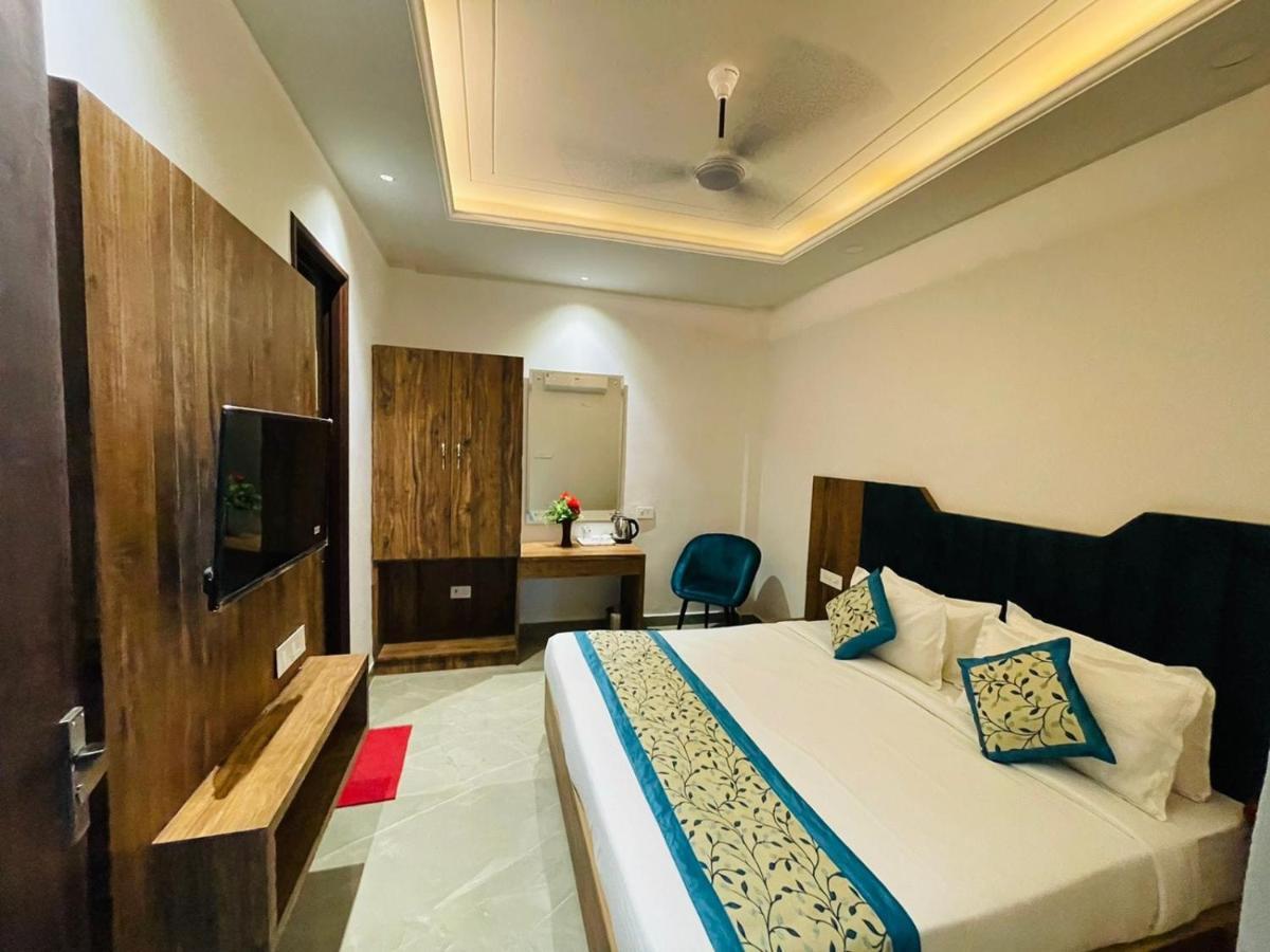 Hotel King'S Way Amritsar Esterno foto
