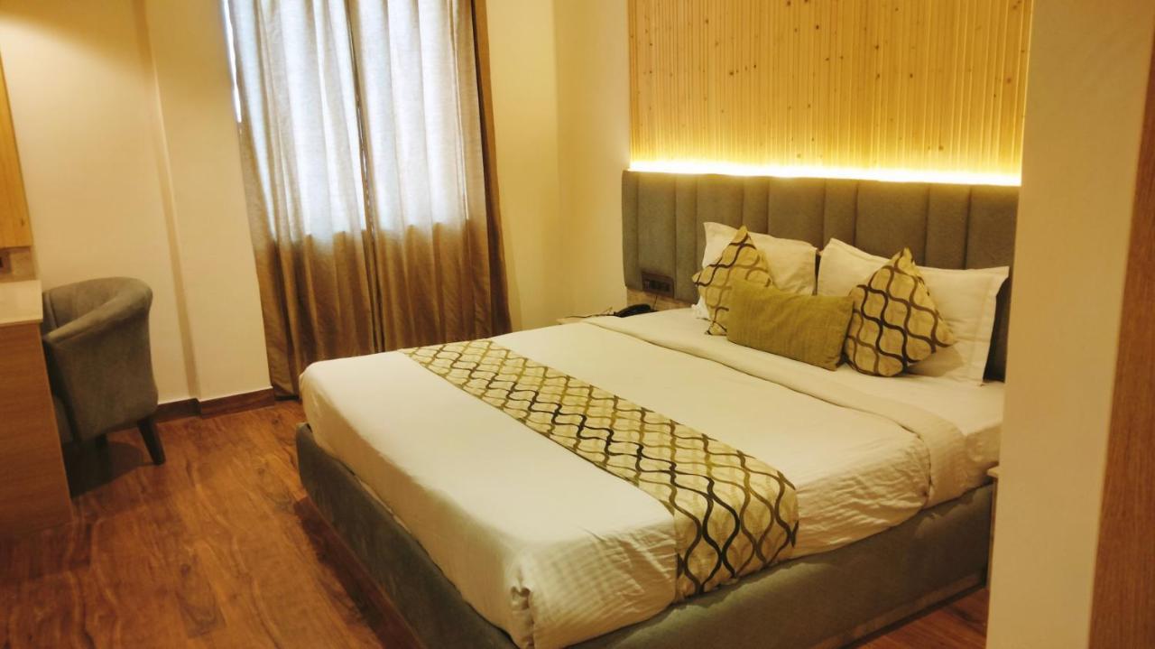 Hotel King'S Way Amritsar Esterno foto