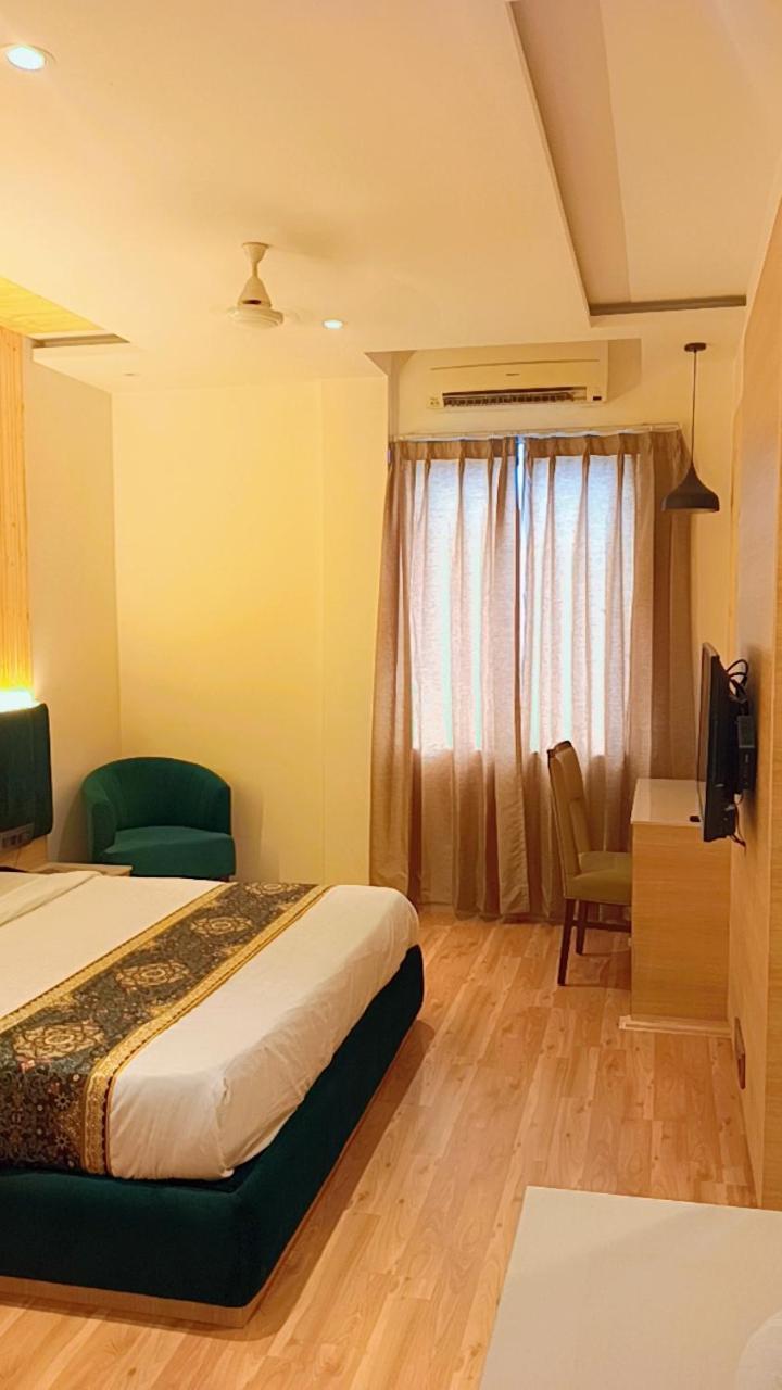 Hotel King'S Way Amritsar Esterno foto