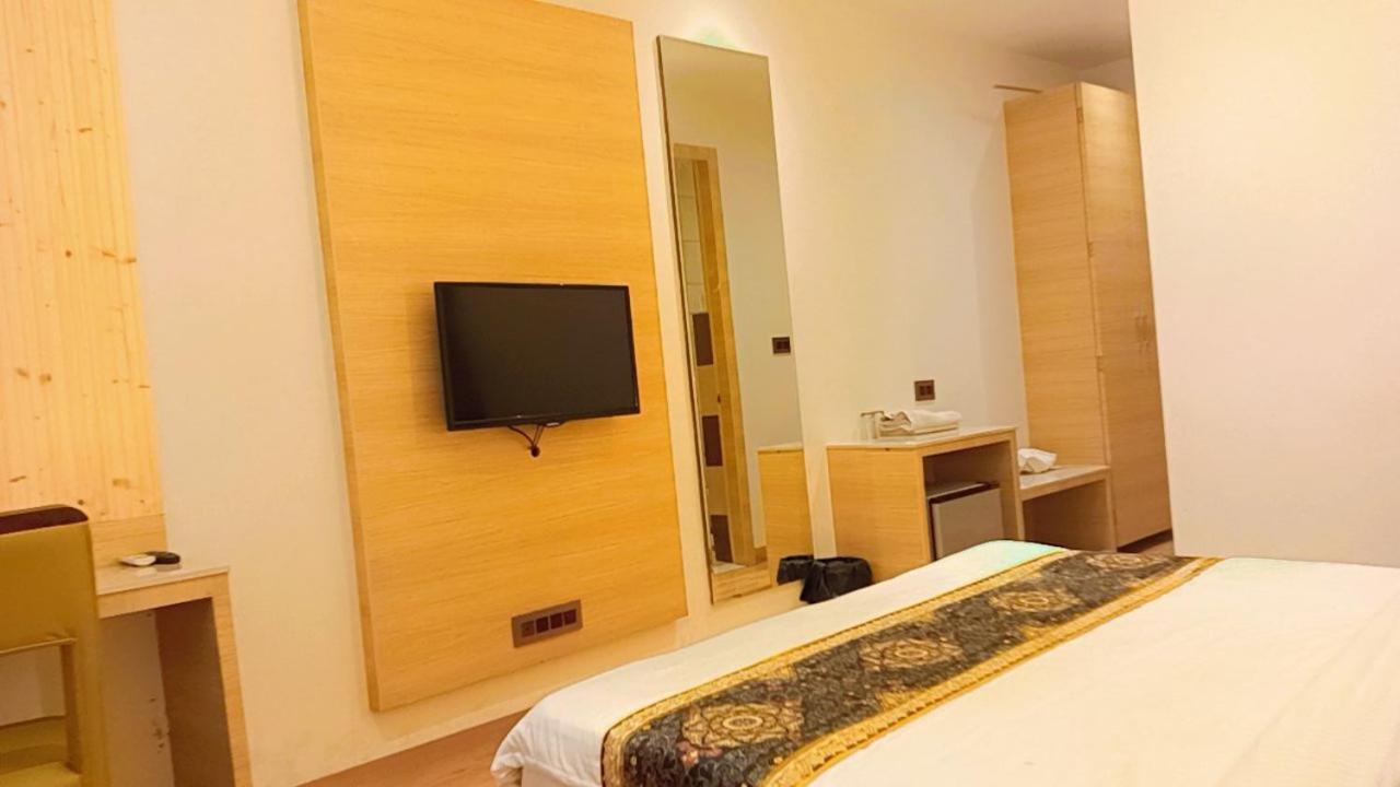 Hotel King'S Way Amritsar Esterno foto