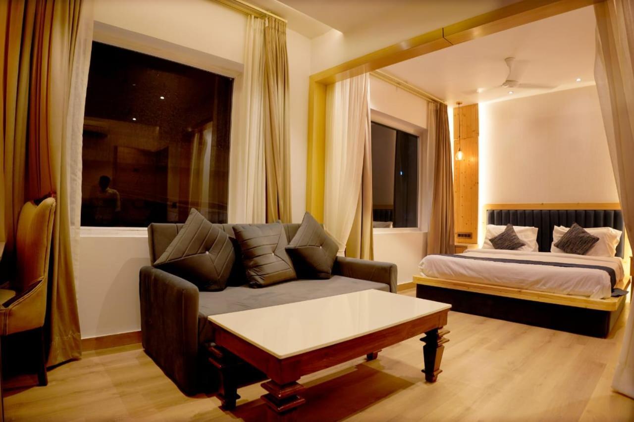 Hotel King'S Way Amritsar Esterno foto