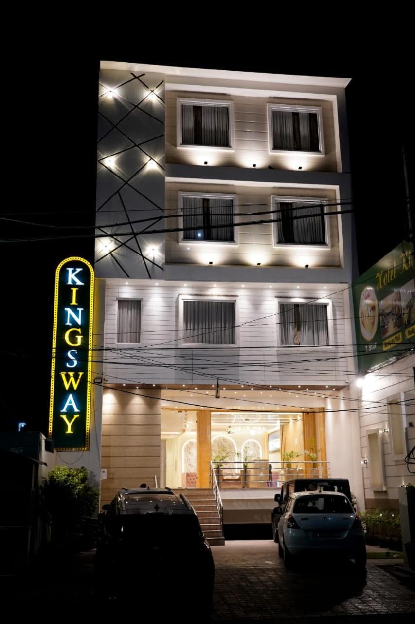Hotel King'S Way Amritsar Esterno foto