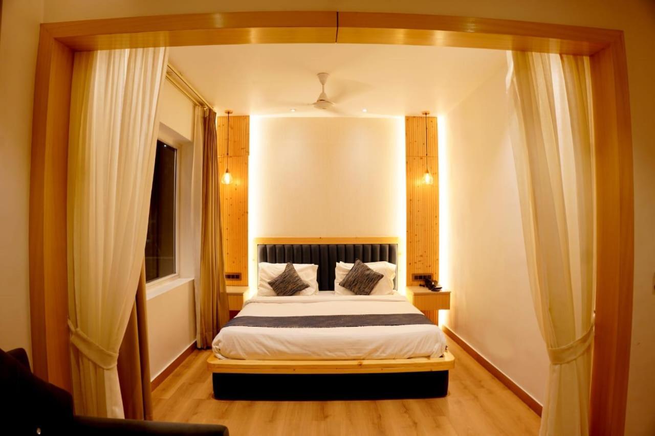 Hotel King'S Way Amritsar Esterno foto